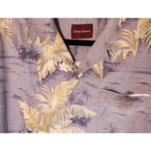 Tommy Bahama XL 100% Silk Hawaiian Camp Shirt Blue/White Tropical Textured Print - Picture 2 of 6
